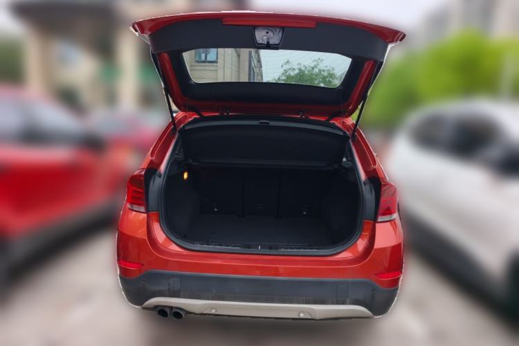 Used BMW X1 2014 sDrive18i Fashion Model Trunk