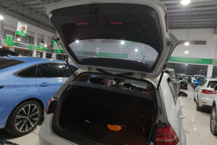 Used Volkswagen Golf 2014 1.4TSI Automatic Luxury Model Trunk