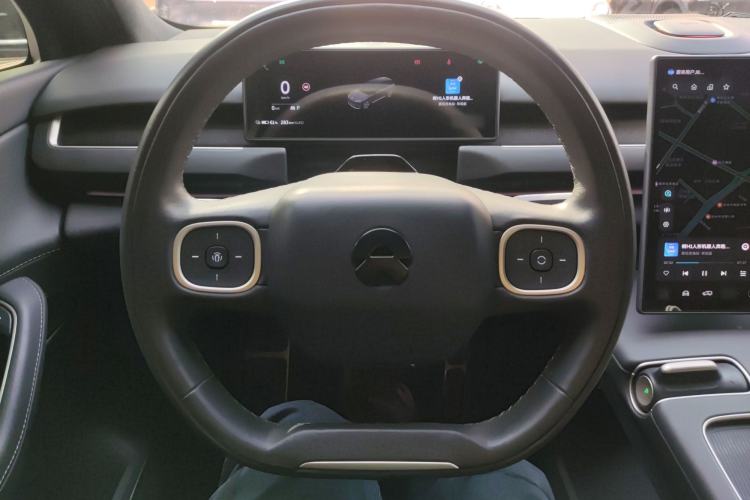 Used Nio ES8 2024 75 kWh Steering Wheel