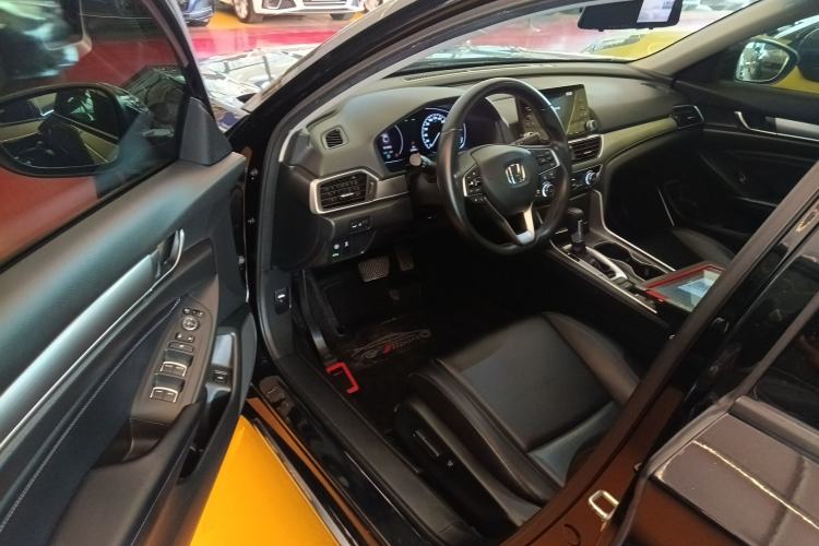 Used Honda Accord 2018 260TURBO Luxury Edition China V Emission Standard Driver Seat