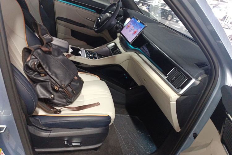 Used BYD Song PLUS New Energy 2023 Champion Edition EV 520KM Prestige Model Right Front Seat