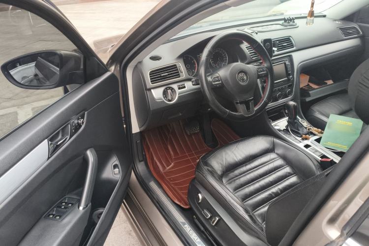 Used Volkswagen Passat 2014 1.8TSI DSG Prestige Edition Driver Seat