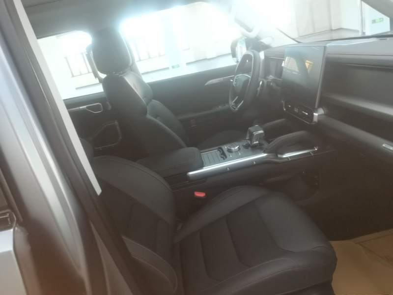 Used JETOUR Traveler 2023 2.0T All-Wheel-Drive CrossPRO — 24