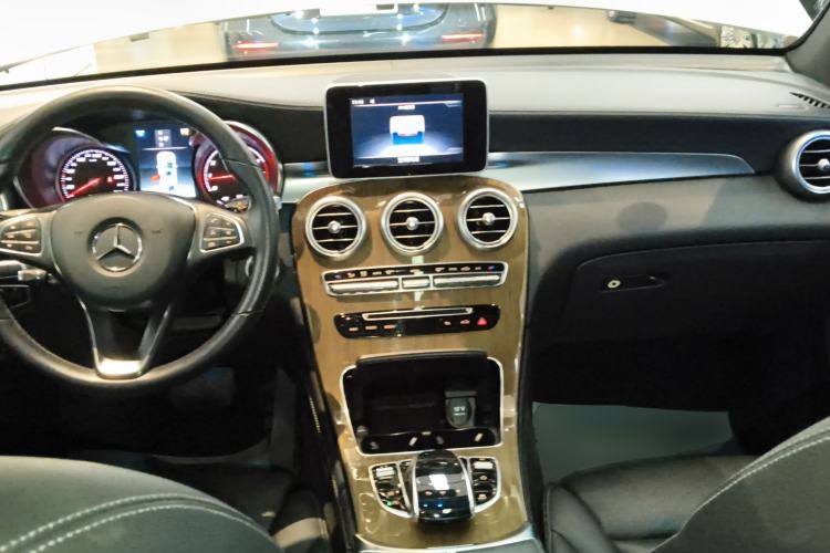 Used Mercedes-Benz GLC Coupe 2019 Facelift GLC 260 4MATIC Coupe SUV
