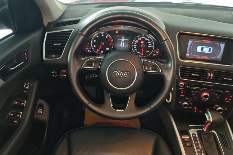 Used Audi Q5 2015 40 TFSI Technology Edition
