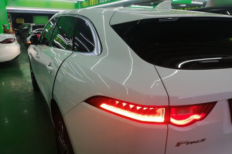 Used Jaguar F-PACE 2016 2.0T Two-Wheel-Drive R-Sport Sport Edition