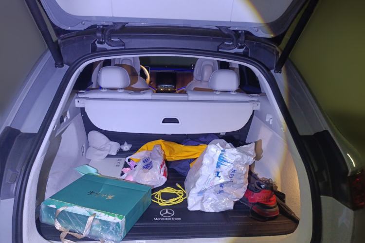 Used Mercedes-Benz EQE SUV 2023 350 4MATIC Luxury Edition Trunk