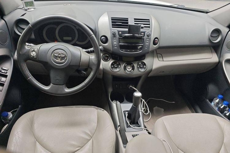 Used Toyota RAV4 2009 2.4L Manual Luxury Edition