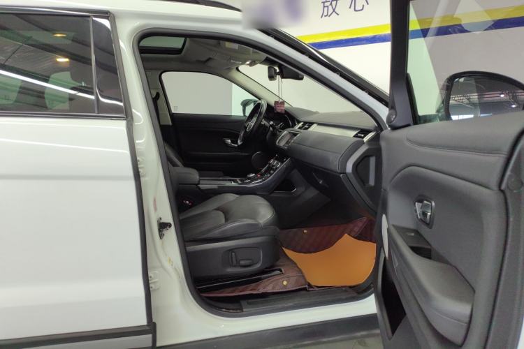 Used Land Rover Range Rover Evoque 2018 240PS PURE Style Edition