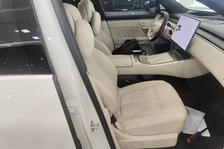 Used ONVO Luxeed L90 2025 Model—Max Six-Seater Version