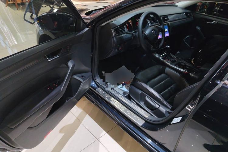 Used Volkswagen Passat 2017 280TSI DSG Luxury Edition
