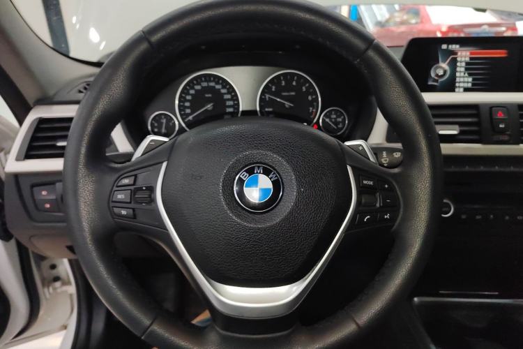 Used BMW 3 Series 2015 328Li Fashion Model Steering Wheel