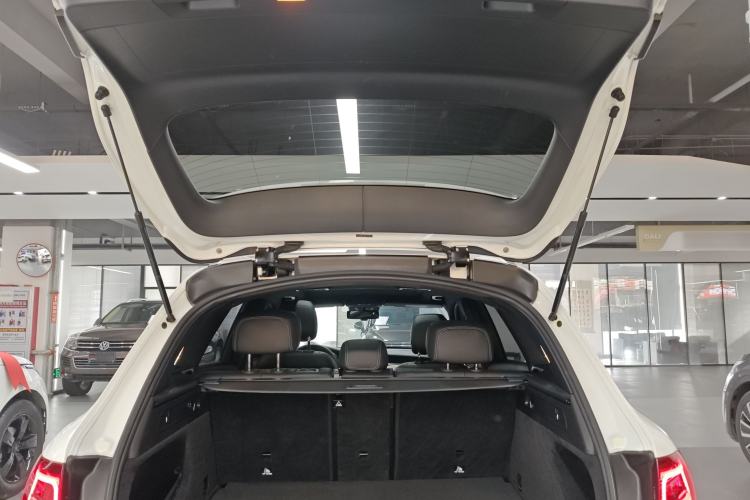 Used Mercedes-Benz GLC 2022 GLC 300 L 4MATIC Dynamic Model