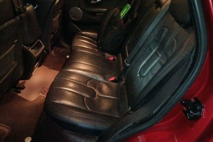 Used Land Rover Range Evoque 2014 2.0T 5-Door Luxury Edition Left Rear Seat