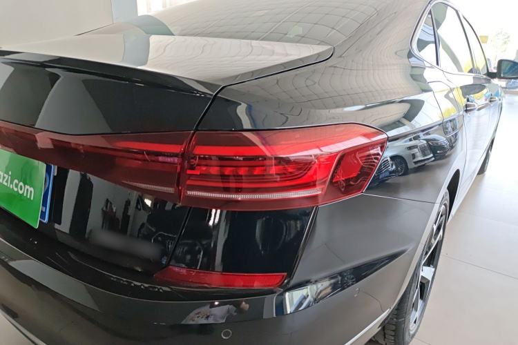 Used Volkswagen Passat 2024 380TSI Starry Dragon Edition
