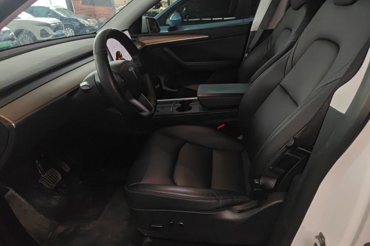 Used Tesla Model Y 2021 Standard Range Rear-Wheel Drive Version Left Front Seat