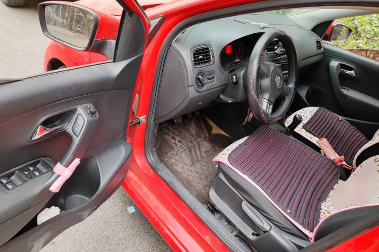 Used Volkswagen Polo 2011 1.4L Manual ZhiShang Edition Driver Seat