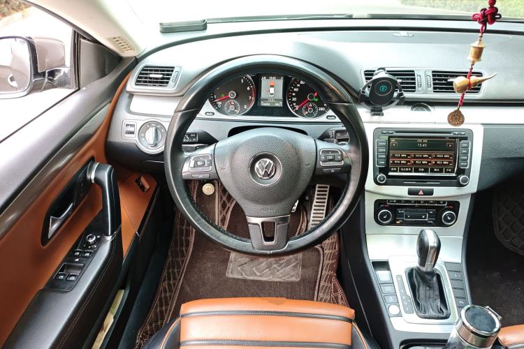 Used Volkswagen FAW-Volkswagen CC 2012 3.0 FSI V6 Steering Wheel