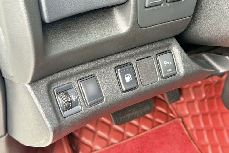 Used Nissan Terra 2018 2.5L Automatic 2WD Luxury Edition