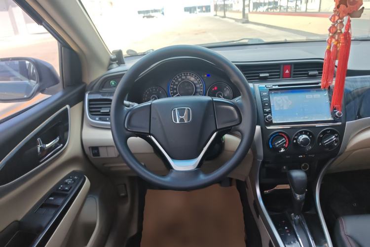 Used Honda Crider 2013 1.8L automatic comfort version
