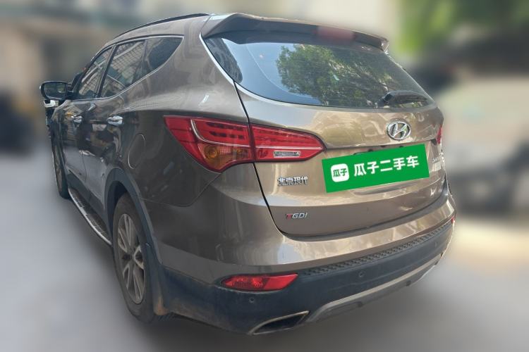 Used Hyundai Santa Fe 2013 Revised Version 2.0T Automatic All-Wheel Drive Top-Tier Trim