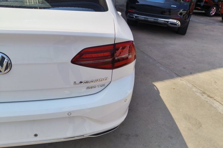 Used Volkswagen Lamando 2021 230TSI DSG Fashion Edition
