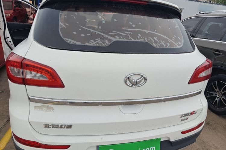 Used HYOSOW S6 2016 1.5T Manual Fashion Model Trunk