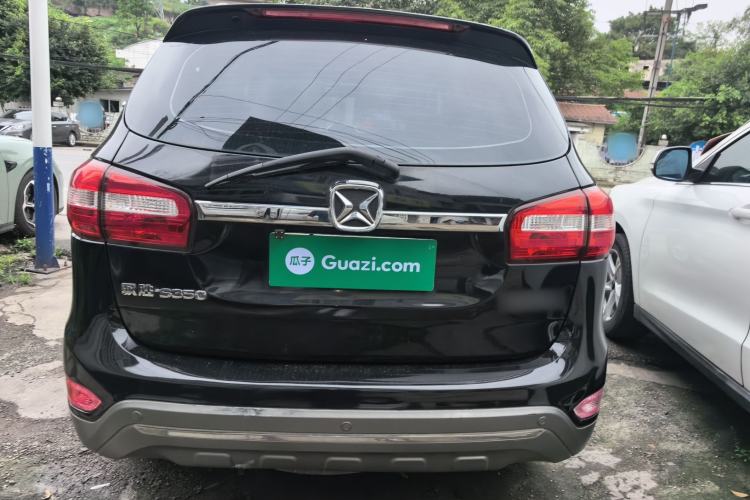 Used JMC Yusheng S350 2014 2.4T Automatic 2WD Diesel Luxury Version with Sunroof 7 Seats Rear