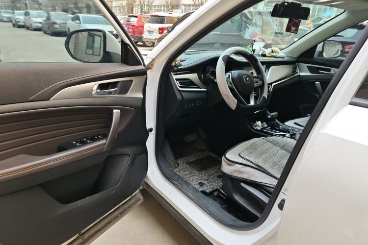 Used CHANGAN CS35PLUS 2019 1.6L Automatic Yue Lian Upgrade Edition
