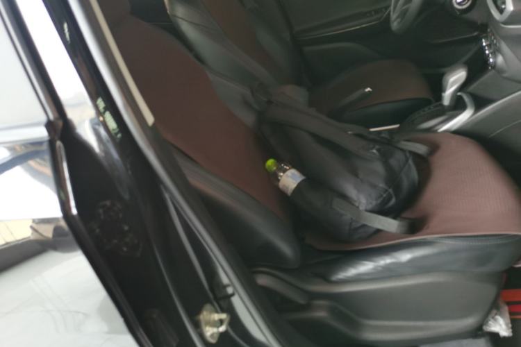 Used Chevrolet Trax 2019 325T Automatic Sport Edition China VI Standard Right Front Seat