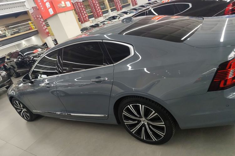 Used Volvo S90 New Energy 2023 T8 Plug-in Hybrid All-Wheel Drive Long-Range Luxury Edition