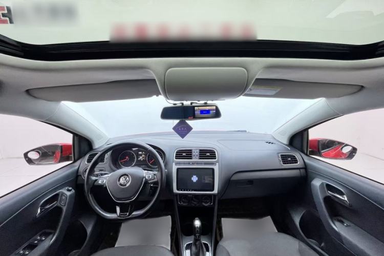 Used Volkswagen Polo 2016 1.6L Automatic Comfort Model
