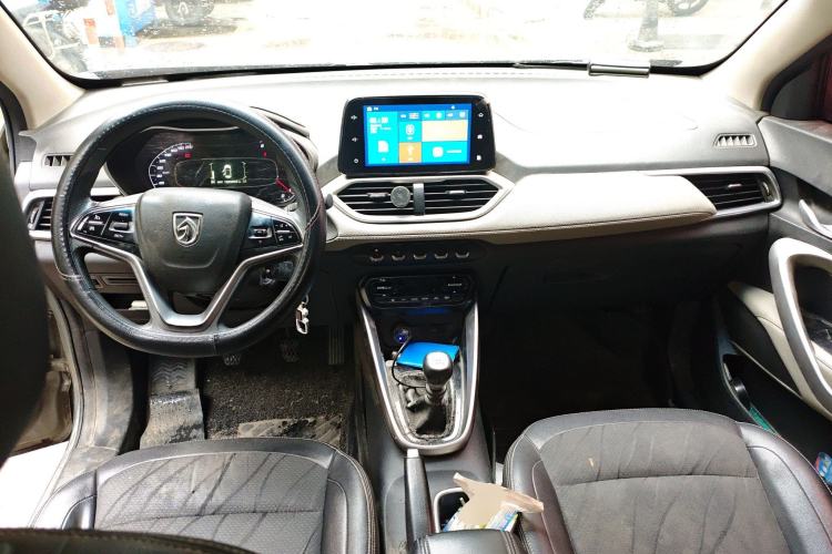 Used Baojun 510 2017 1.5L Manual Fashion Model