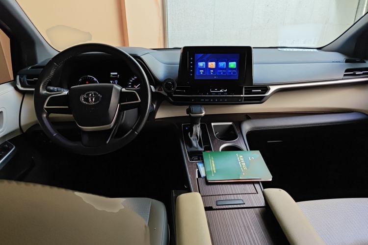 Used Toyota SIENNA 2021 2.5L Hybrid Luxury Edition