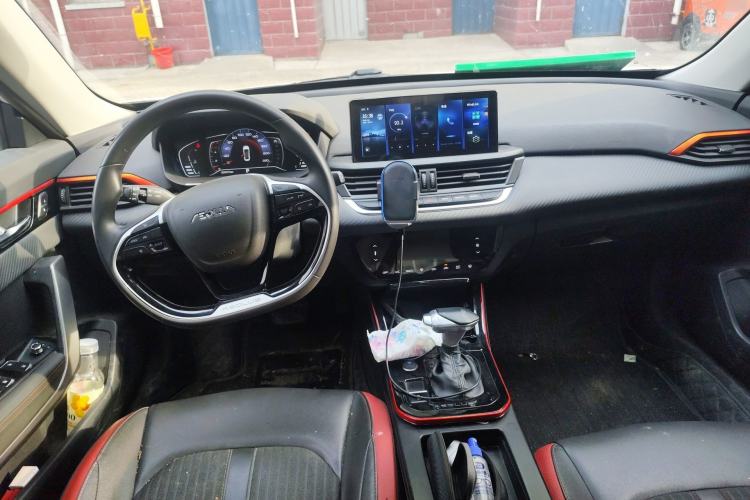 Used Dongfeng Aeolus Yixuan 2021 230T Automatic ZuiFeng Edition Center Console