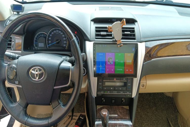 Used Toyota Camry 2016 2.0G 10th Anniversary Leading Edition
