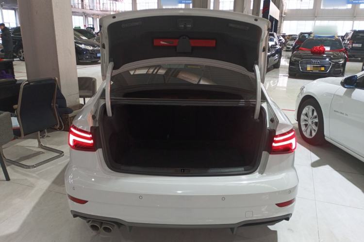 Used Audi A3 2019 Limousine 35 TFSI Fashion Edition China VI Emission Standard Trunk