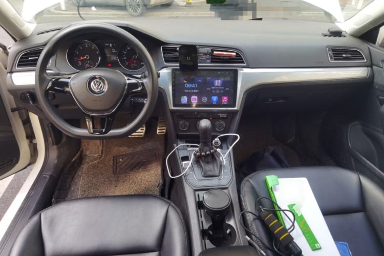 Used Volkswagen Lamando 2015 230TSI DSG Fashion Edition
