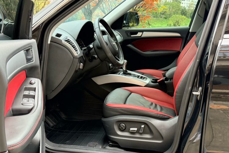 Used Audi Q5 2017 Plus 40 TFSI Technology Model Interior 5