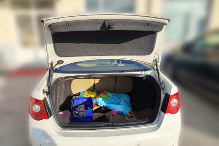 Used Volkswagen Sagitar 2011 1.6L Manual Comfort Version Trunk