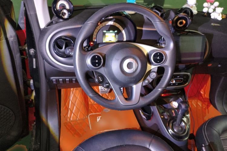 Used smart fortwo 2015 1.0L 52 kW Hardtop Passion Edition
