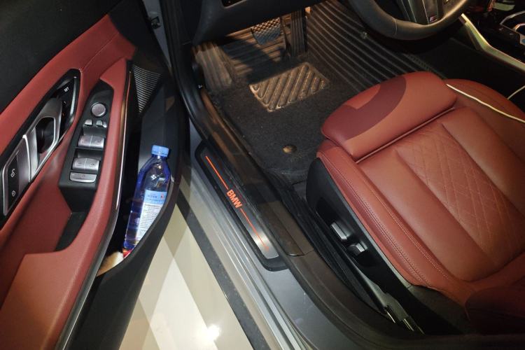 Used BMW i3 2022 eDrive 35 L Driver Seat