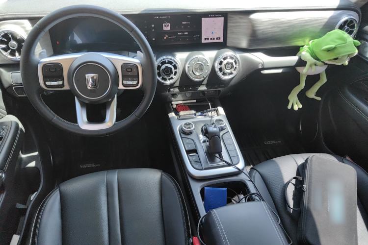 Used Tank 300 2023 Off-Road Edition 2.0T Conqueror Center Console