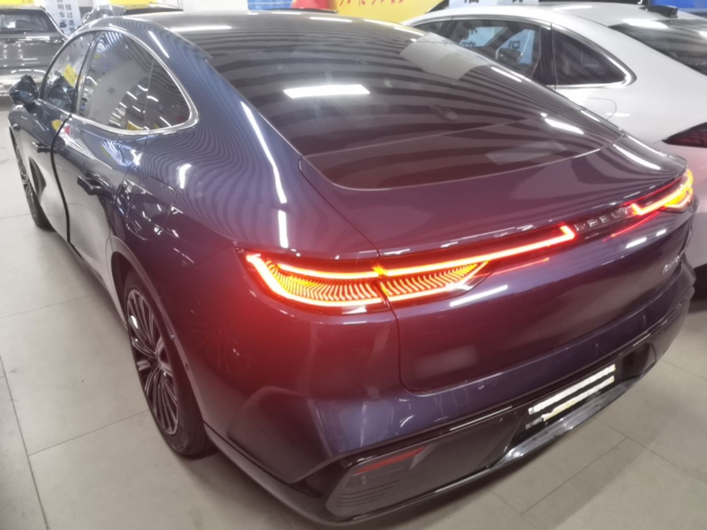 Geely Galaxy 8 2025 130km EM-P Starship Edition — снимка 4