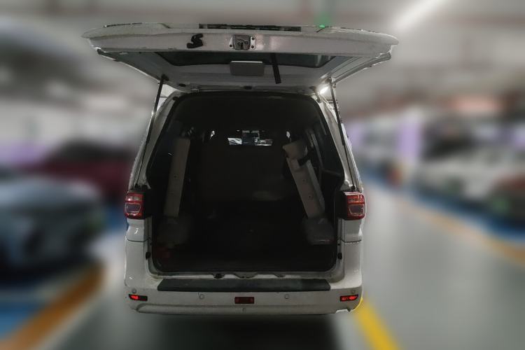 Used FORTHING Lingzhi 2023 M5L 1.6L Base Model 7 Seats