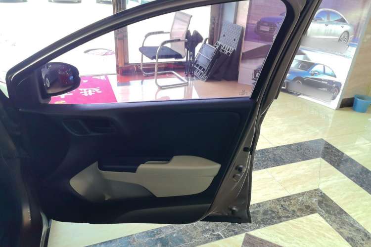 Used Honda Greiz 2016 1.5L CVT Classic Edition
