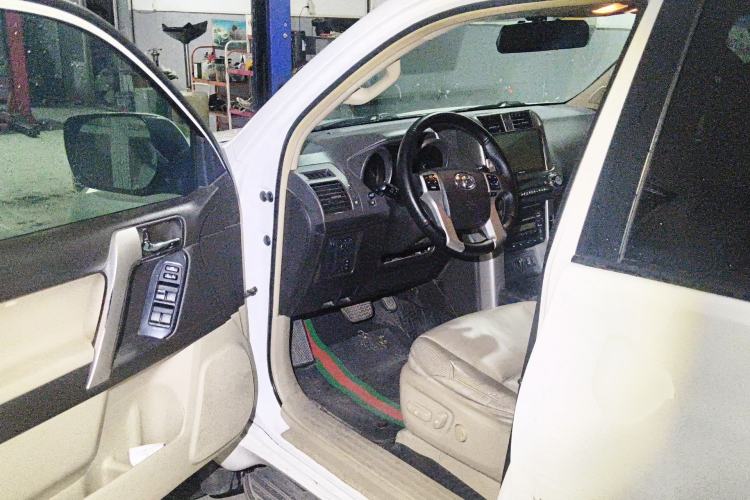 Used Toyota Prado 2010 4.0L Automatic TX-L Driver Seat