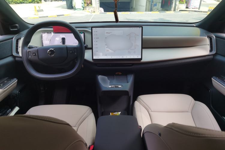 Used Volvo Volvo XC70 Plug-in Hybrid 2026 Model Two-Wheel Drive Long-Range Core
