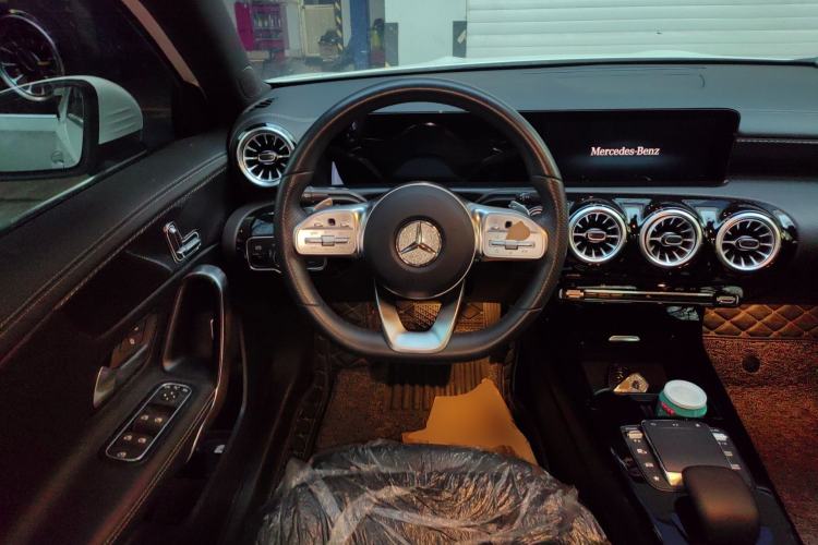 Used Mercedes-Benz A-Class 2022 Restyled A 200 L Sport Sedan Fashion Version Steering Wheel