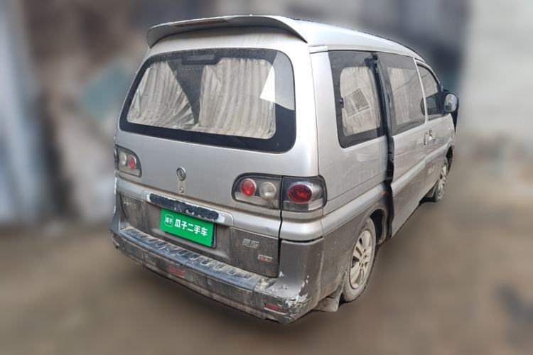 Used FORTHING Lingzhi 2016 V3 1.5L 7-Seater Luxury Model China IV Standard
